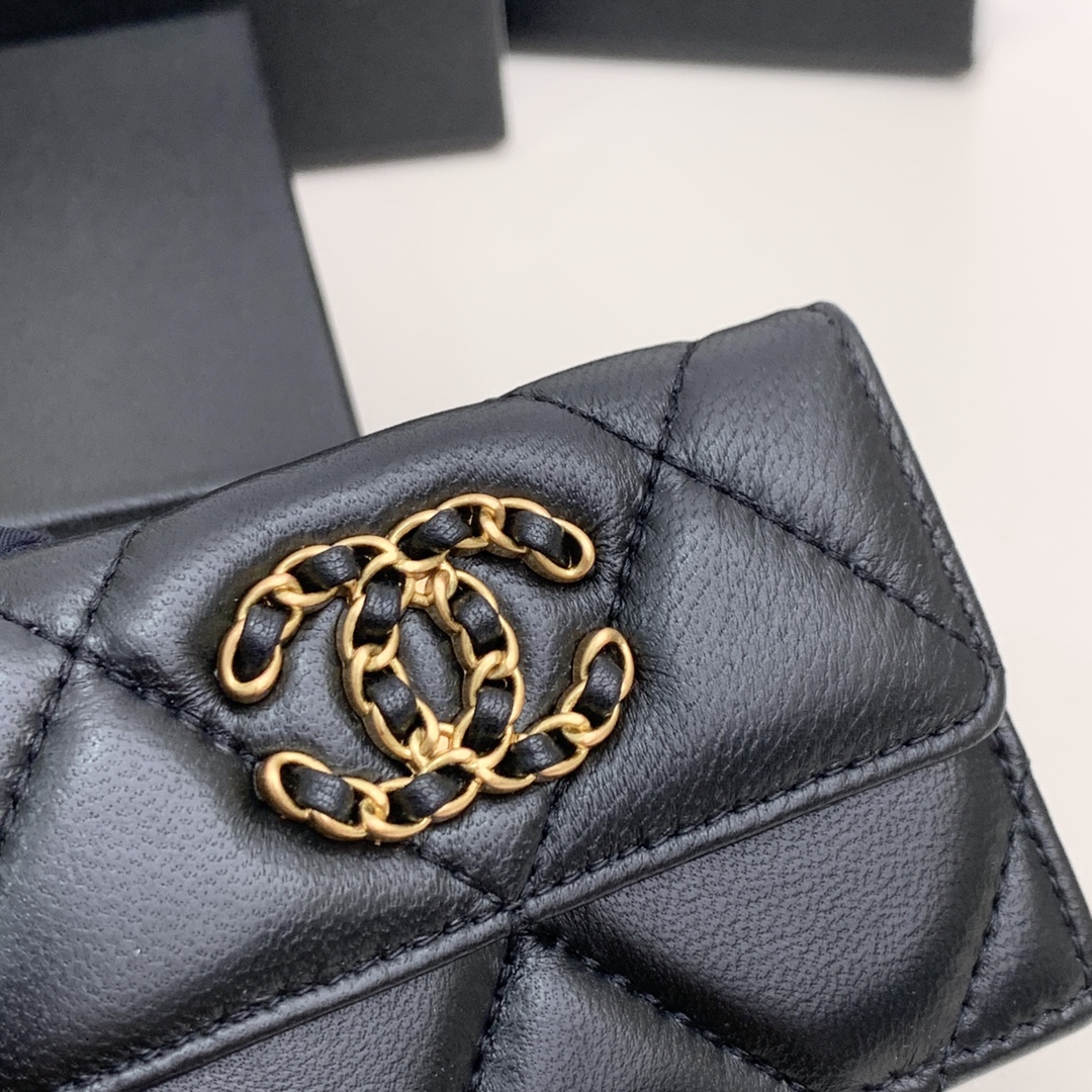 CC Inspired  19-Flap Card Holder - Black - Gorchic - $92.99