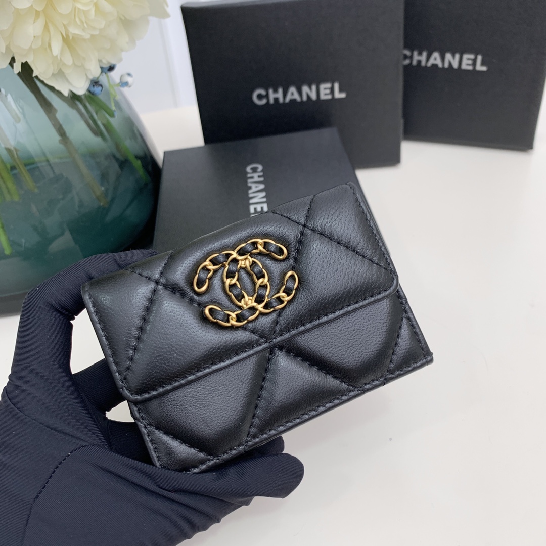 CC Inspired  19-Flap Card Holder - Black - Gorchic - $92.99