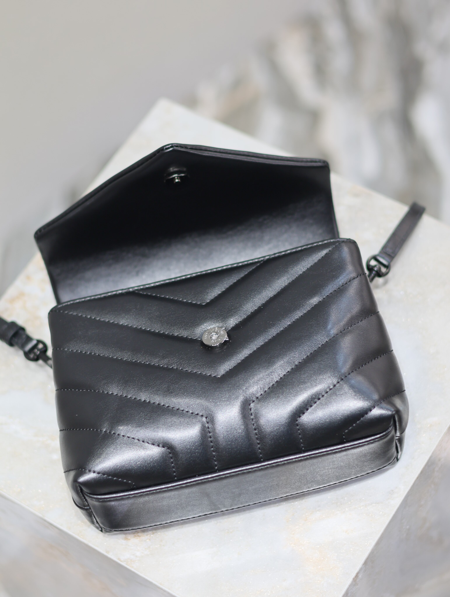 [TOP]Lady Designer Loulou Quilted Leather Shoulder Bag Black - Bag - Gorchic - $366.99