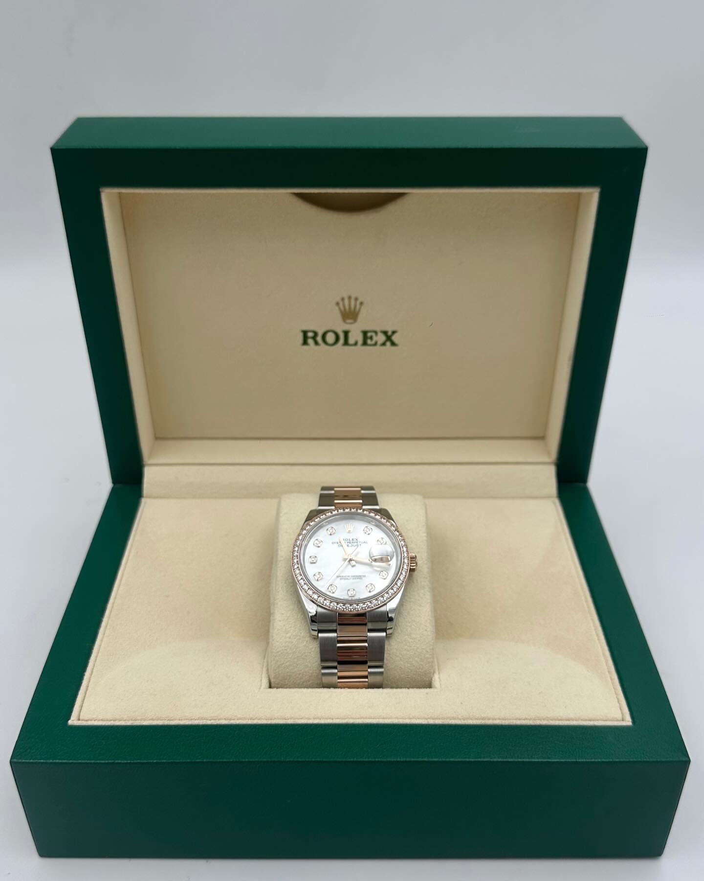 Rolex Datejust Rolex watch, Oystersteel, Rose Gold, Diamonds, Classic Size - Gorchic - $118.99