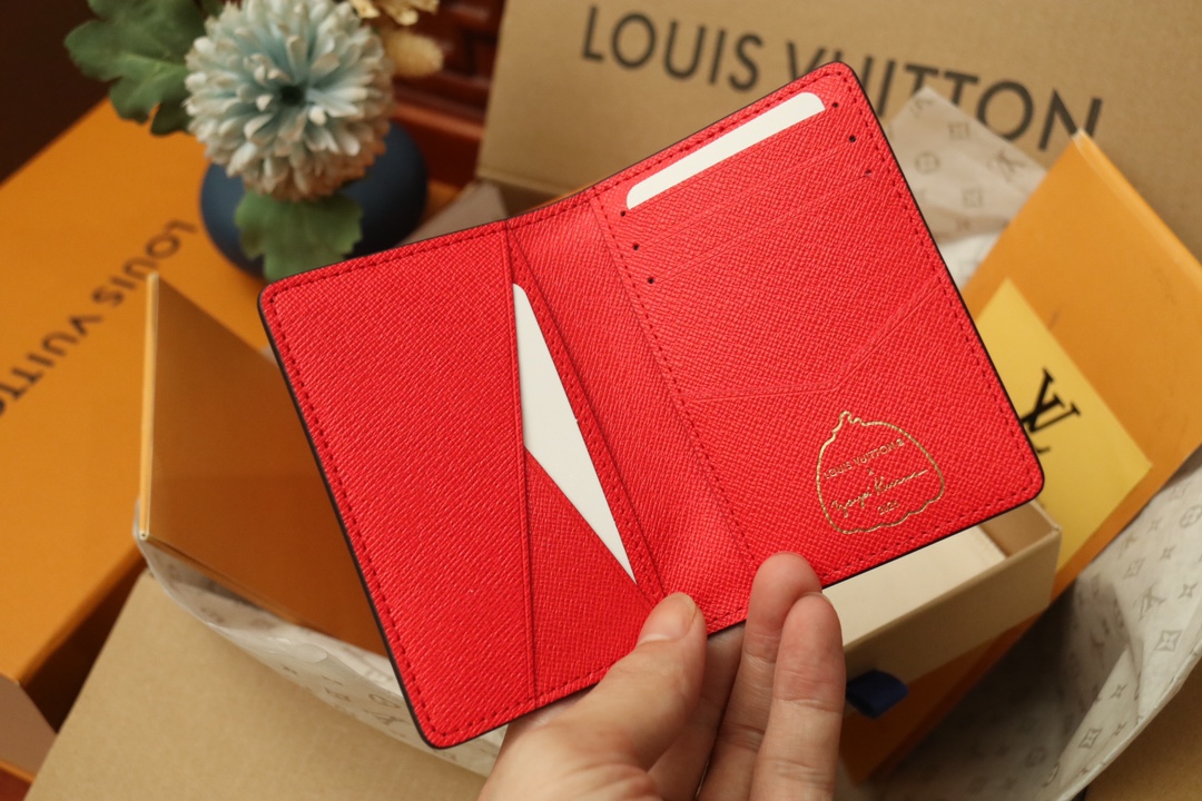 [TOP]Designer x Yayoi Kusama Couverture Passport Cover - Gorchic - $120.99