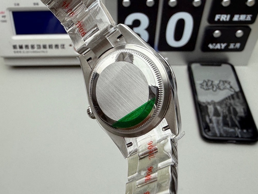 Rolex Datejust Rolex watch, Oystersteel, White Gold, Classic Size - Gorchic - $99.99