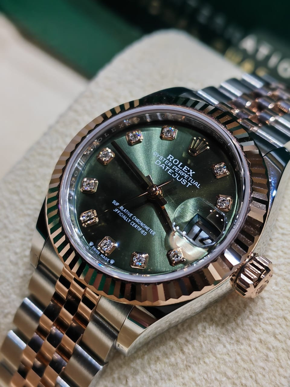 Rolex Datejust Rolex watch, Oystersteel, Rose Gold, Classic Size - Gorchic - $109.99