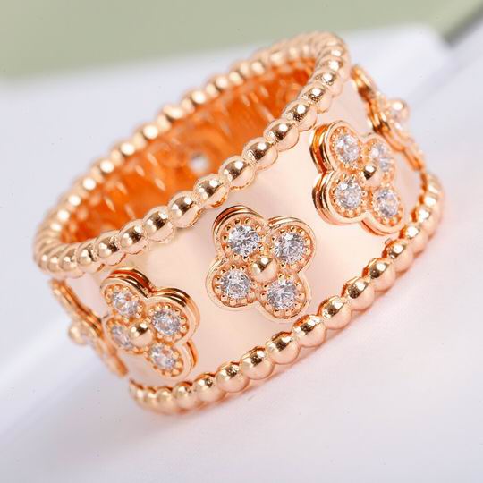 VAC Perlée clovers ring - Gorchic - $39.99