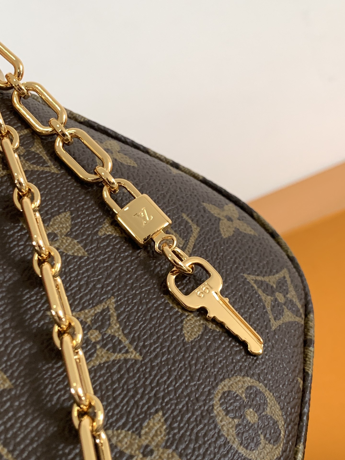 [TOP]Designer Catchy PM Handbag - Gorchic - $307.99