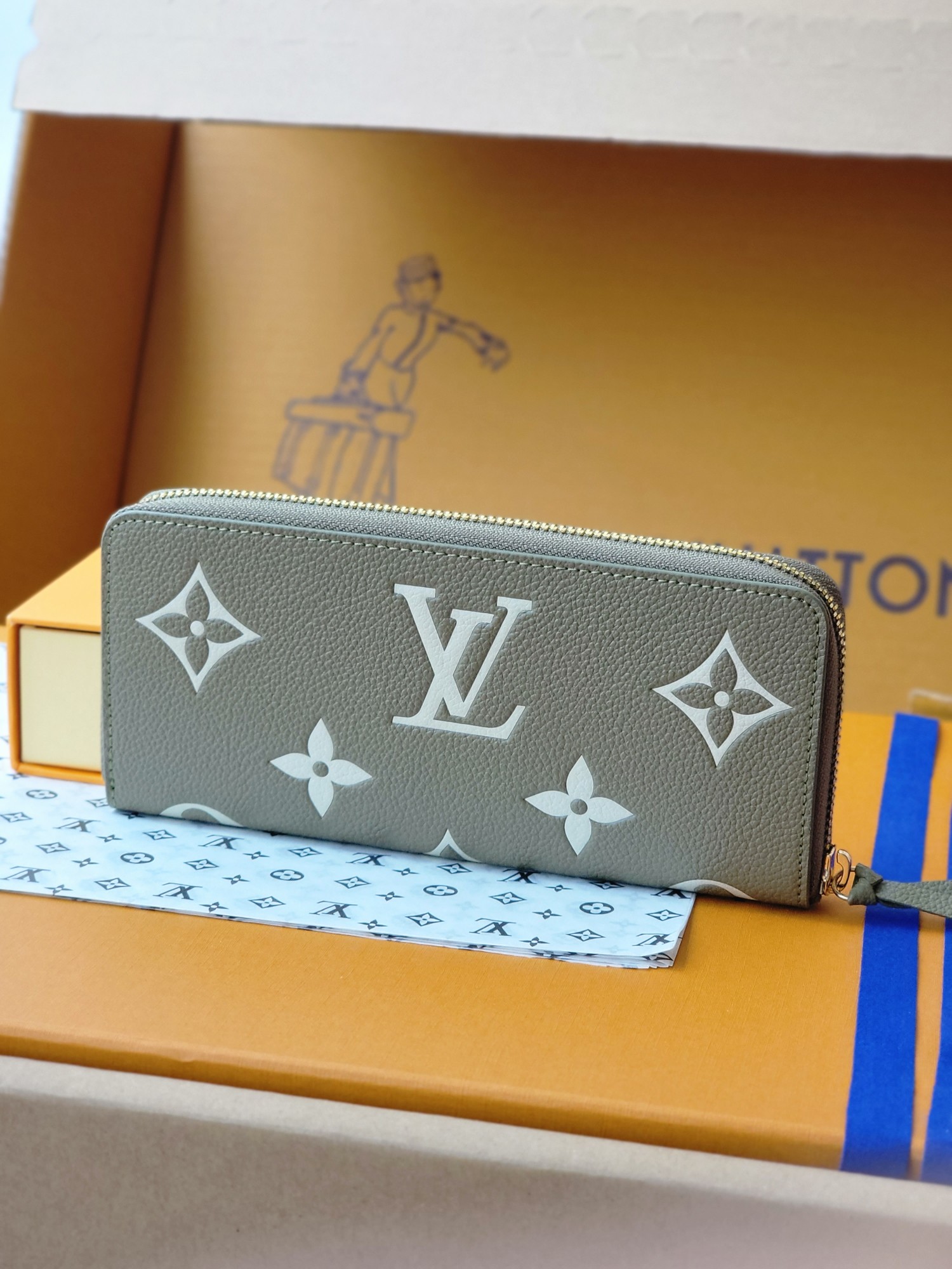 [TOP]Designer Zippy Wallet - Apricot - Gorchic - $142.99