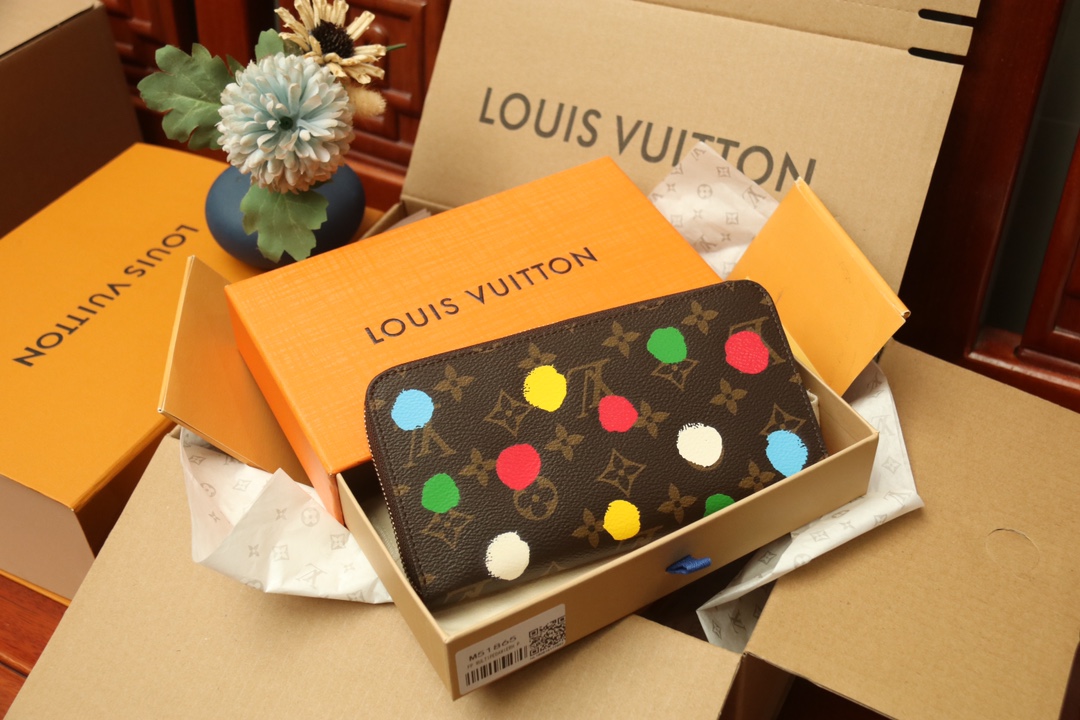 [TOP]Designer Yayoi Kusama Zippy Wallet - Monogram Multicolor - Gorchic - $136.99