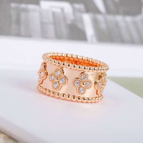 VAC Perlée clovers ring - Gorchic - $39.99