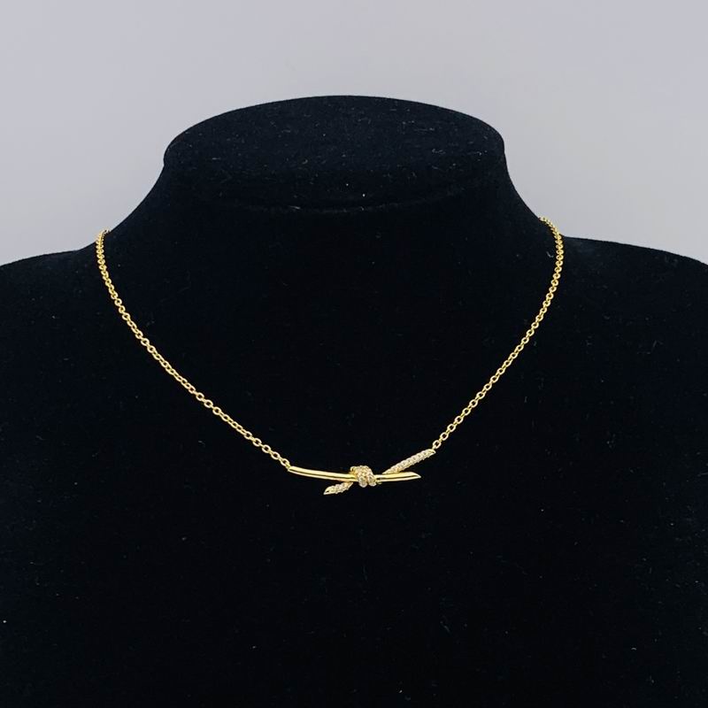 T.F. Knot Pendant Necklace - Gorchic - $44.99
