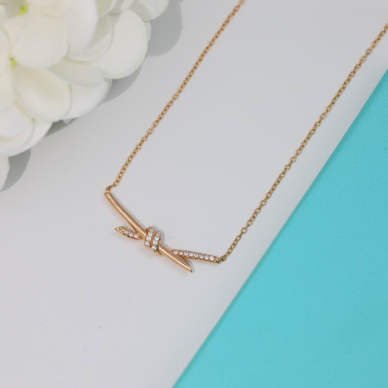 T.F. Knot Pendant Necklace - Gorchic - $44.99