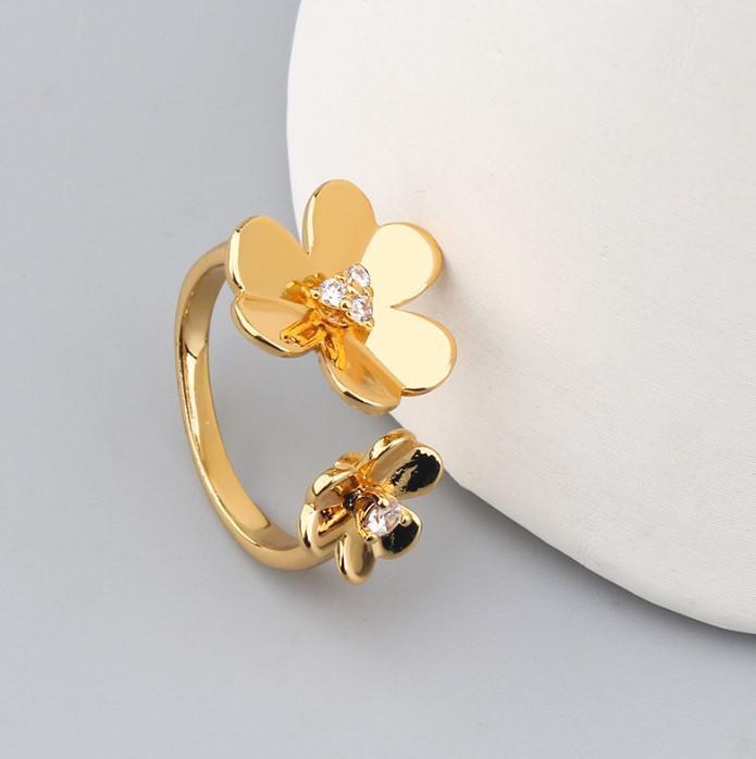 VAC Frivole Between the Finger ring, Yellow gold, diamonds - Gorchic - $39.99