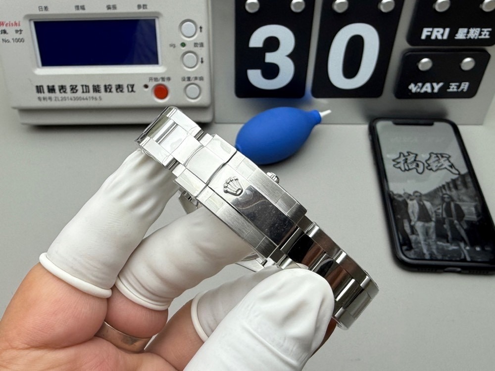 Rolex Datejust Rolex watch, Oystersteel, White Gold, Classic Size - Gorchic - $99.99