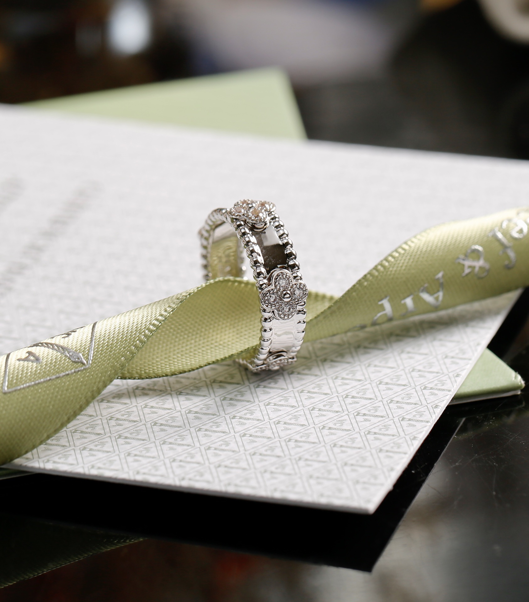 VAC Perlée clovers ring - Gorchic - $39.99