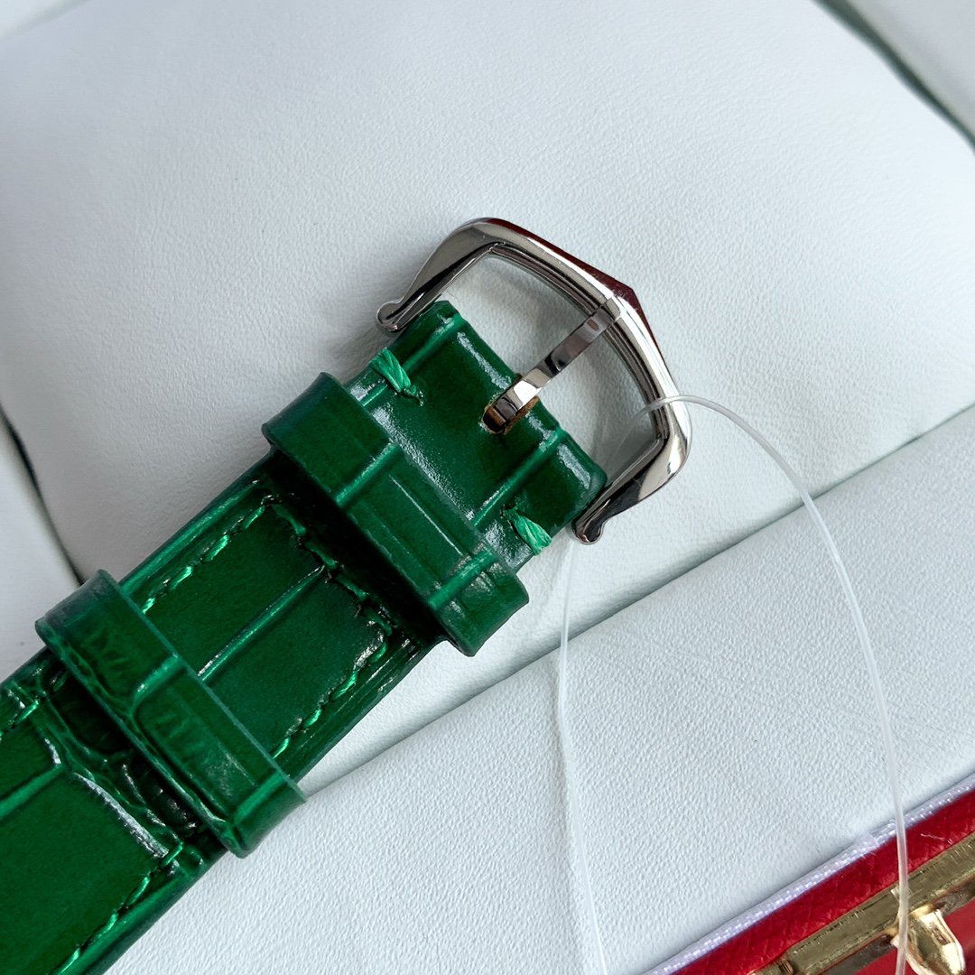 Cartyer Tank Must De Cartyer watch, White Gold, Large Model - Gorchic - $109.99