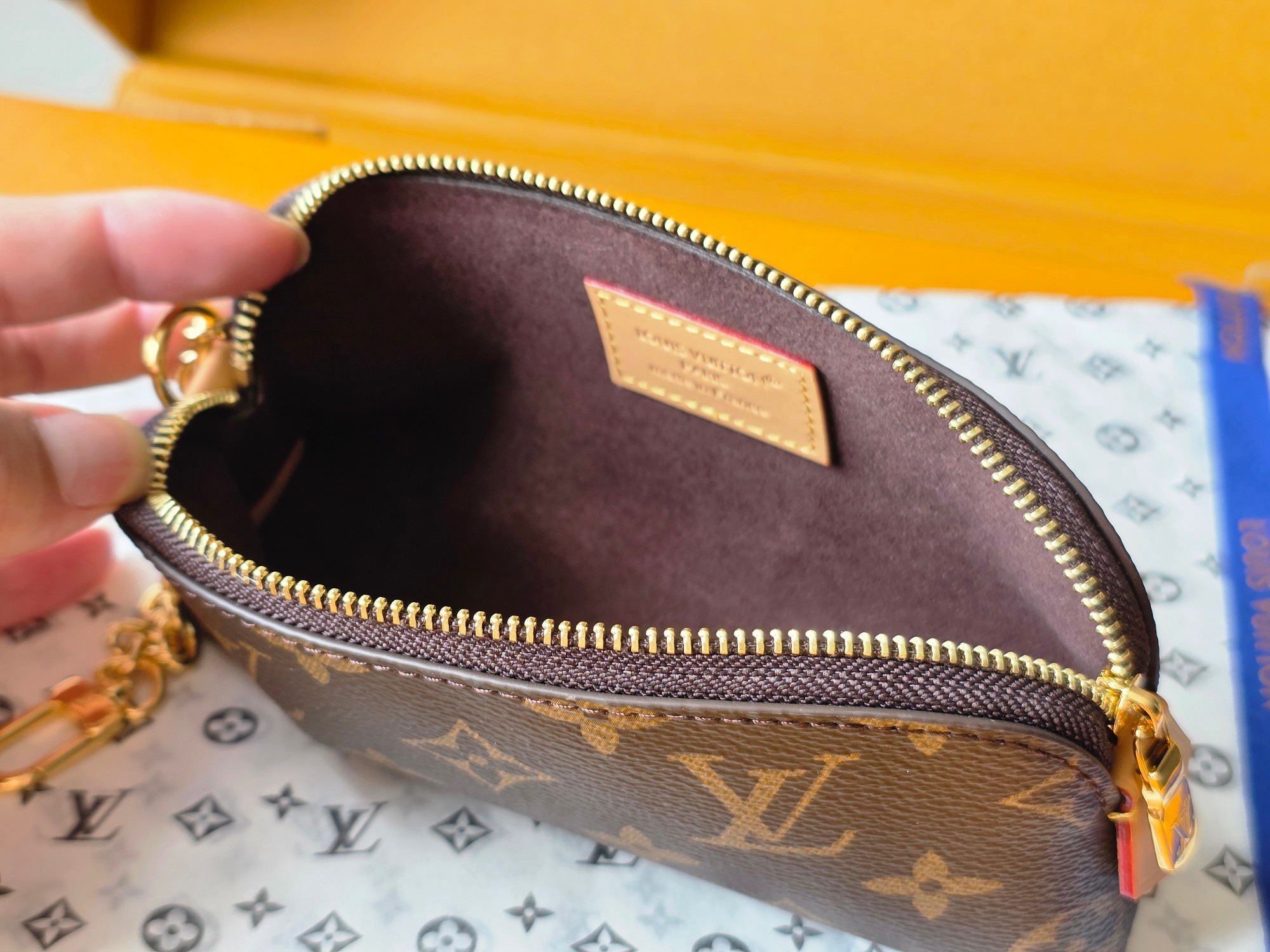 [TOP]Designer Lipstick Makeup Storage Bag - Brown - Gorchic - $163.99