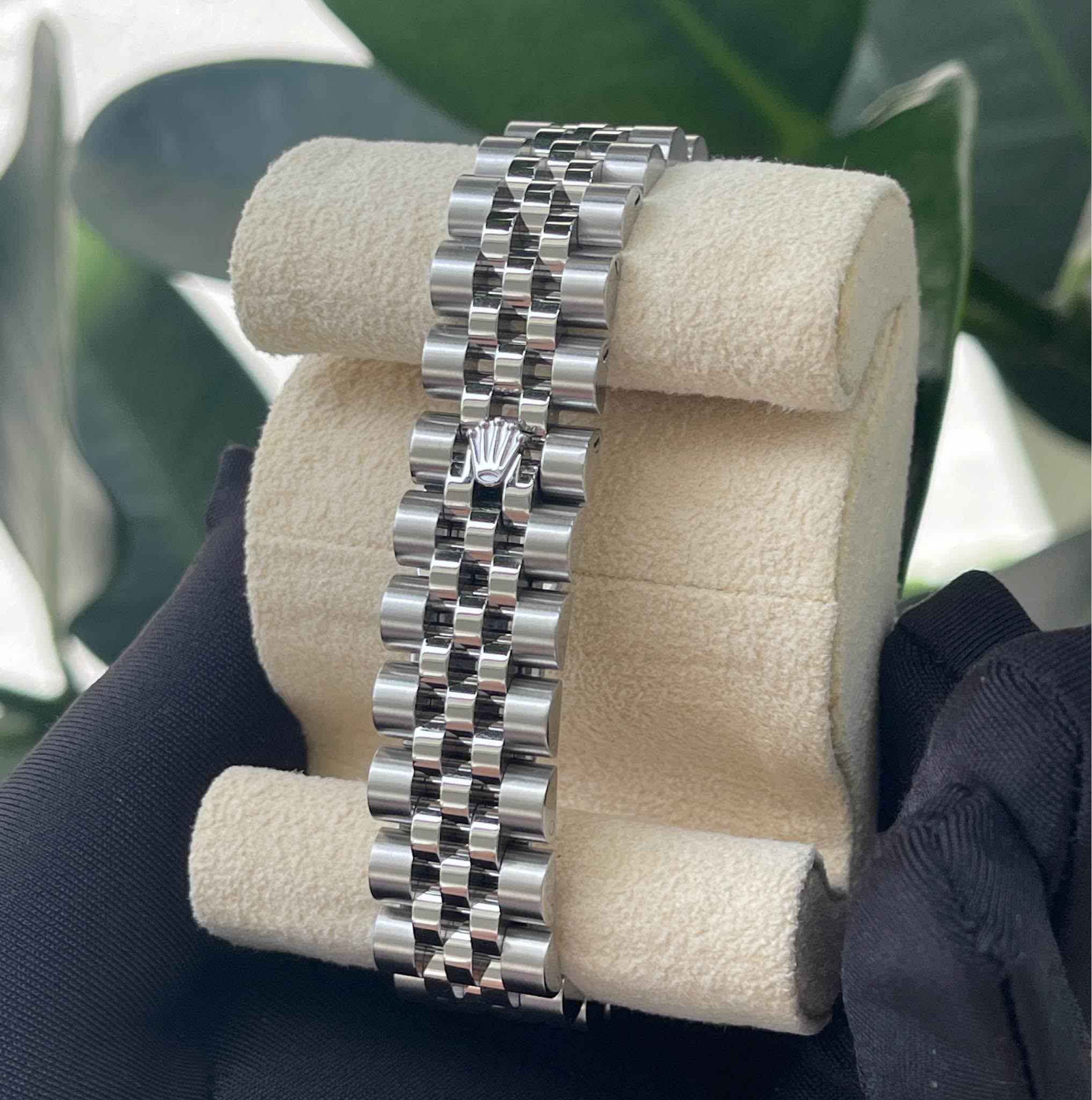 Rolex Datejust Rolex watch, Oystersteel, White Gold, Classic Size - Gorchic - $99.99