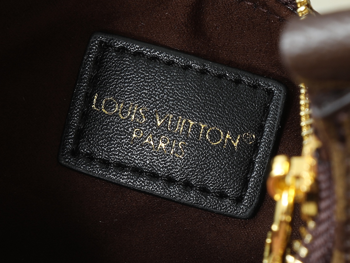 Designer Catchy PM Handbag - Gorchic - $107.99