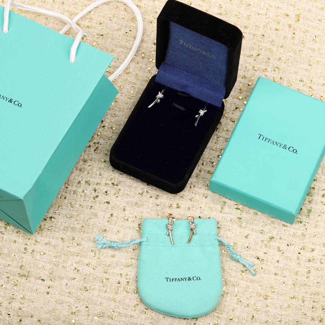 T.F. Knot Earrings - Gorchic - $44.99