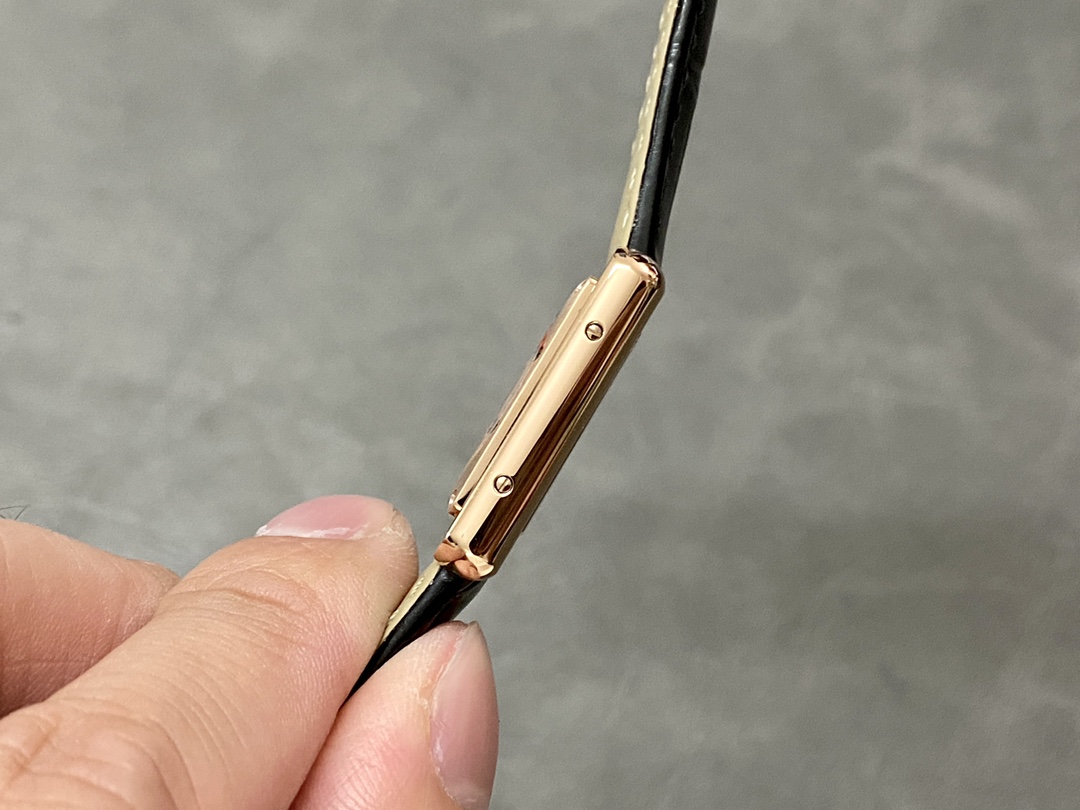 Cartyer Tank Louis Cartyer watch,Mini Model - Gorchic - $189.99