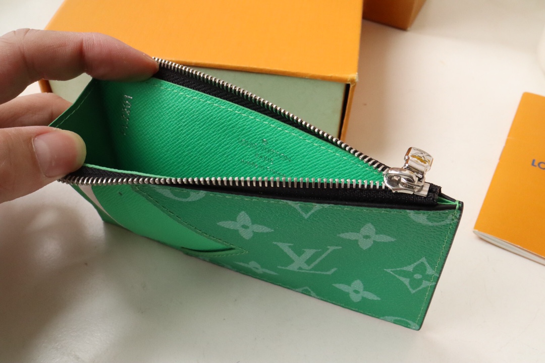 [TOP]Designer Taigarama Green Coin & Business Card Holder Men's Wallet - Gorchic - $120.99