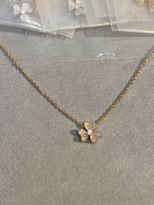 VAC Frivole pendant Necklace - Gorchic - $44.99