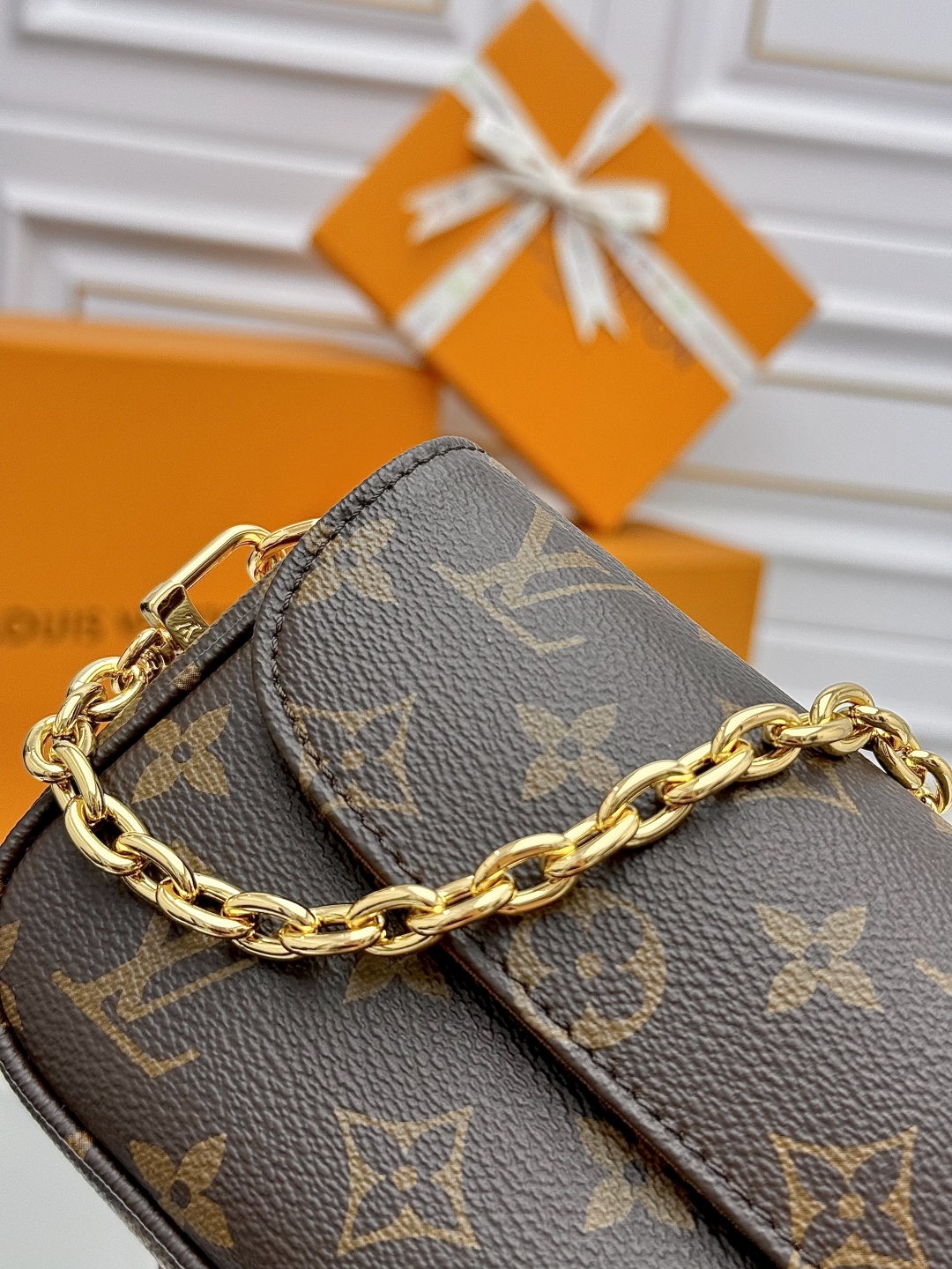[TOP]Designer Wallet on Chain Ivy - Brown - Gorchic - $195.99