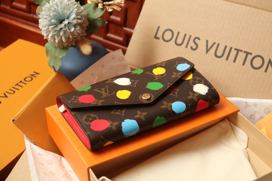 [TOP]Designer Wallets Sarah Long Button Wallet - Brown - Gorchic - $136.99