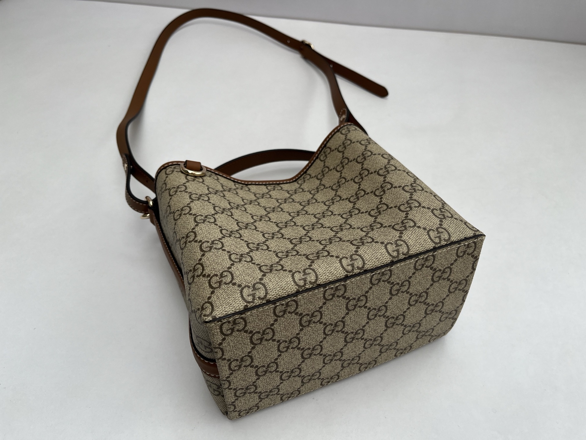 Double-G GG Emblem bucket bag - Small - Gorchic - $120.99