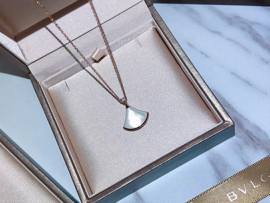 BV DIVAS'DREAM Necklace - Gorchic - $44.99