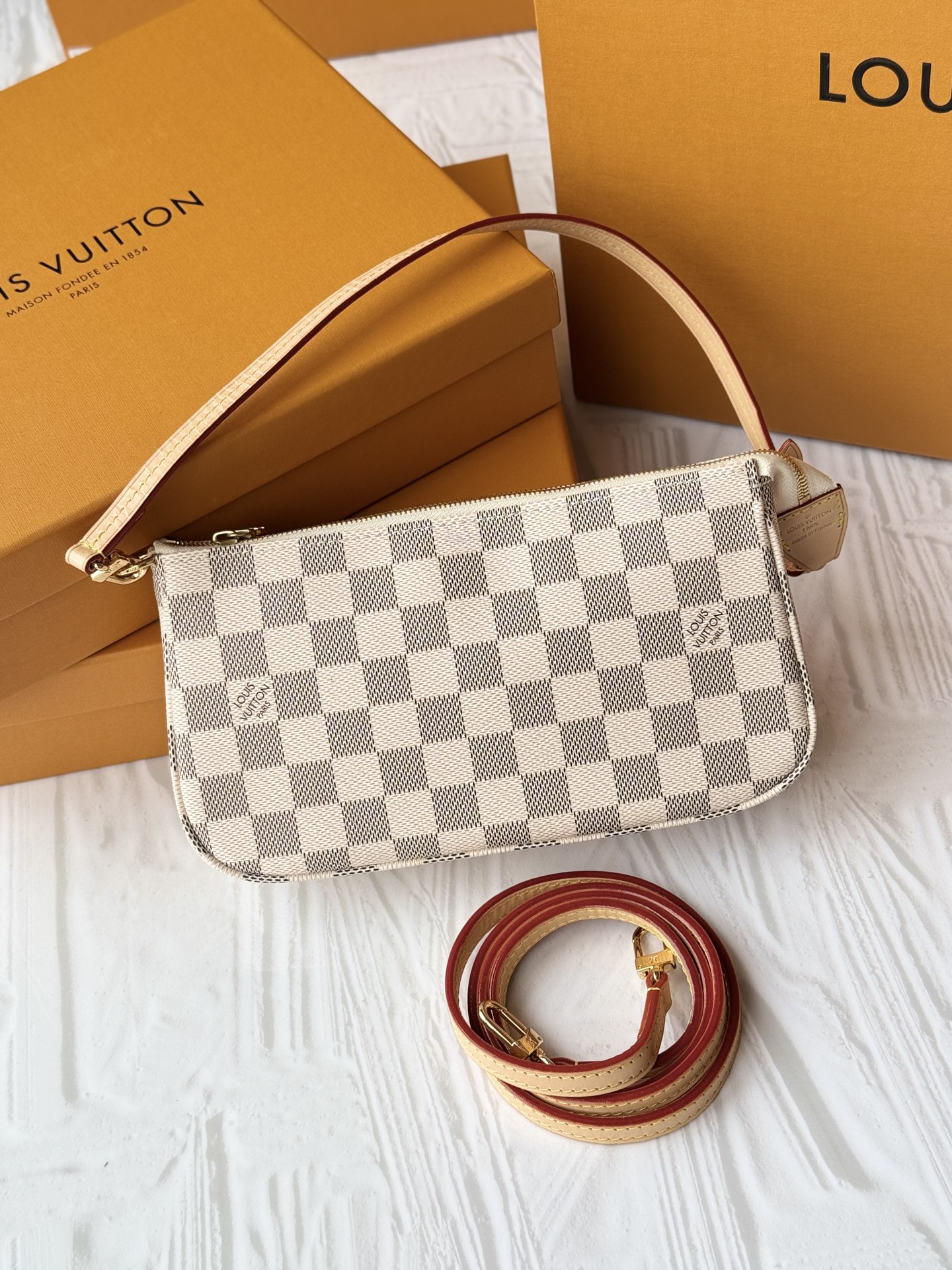 [TOP]Designer Damier Azur Pochette Accessoires Shoulder Bag - White - Gorchic - $147.99