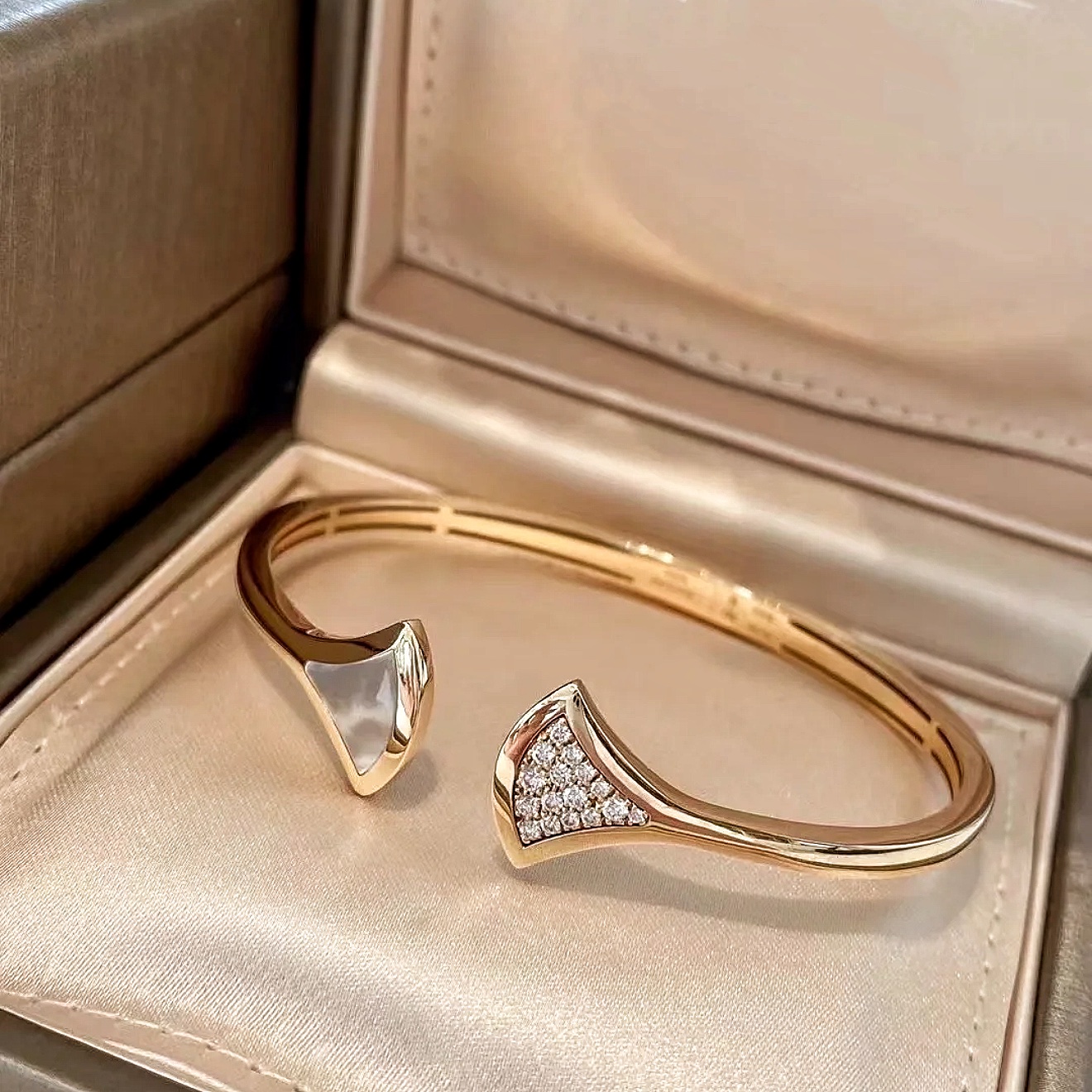 BV Divas Dream Bracelet - Gorchic - $48.99