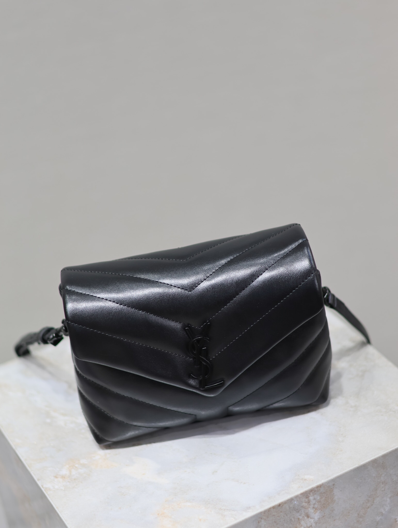 [TOP]Lady Designer Loulou Quilted Leather Shoulder Bag Black - Bag - Gorchic - $366.99