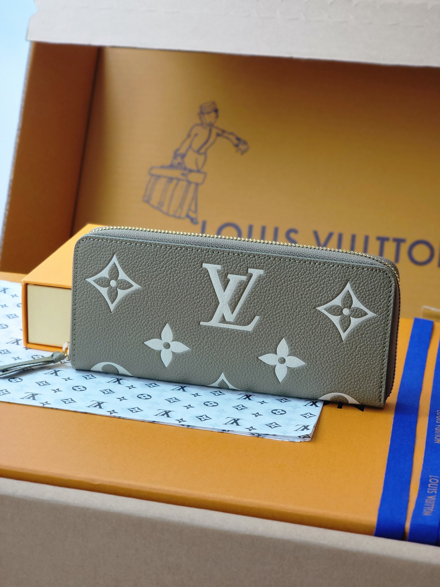 [TOP]Designer Zippy Wallet - Apricot - Gorchic - $142.99