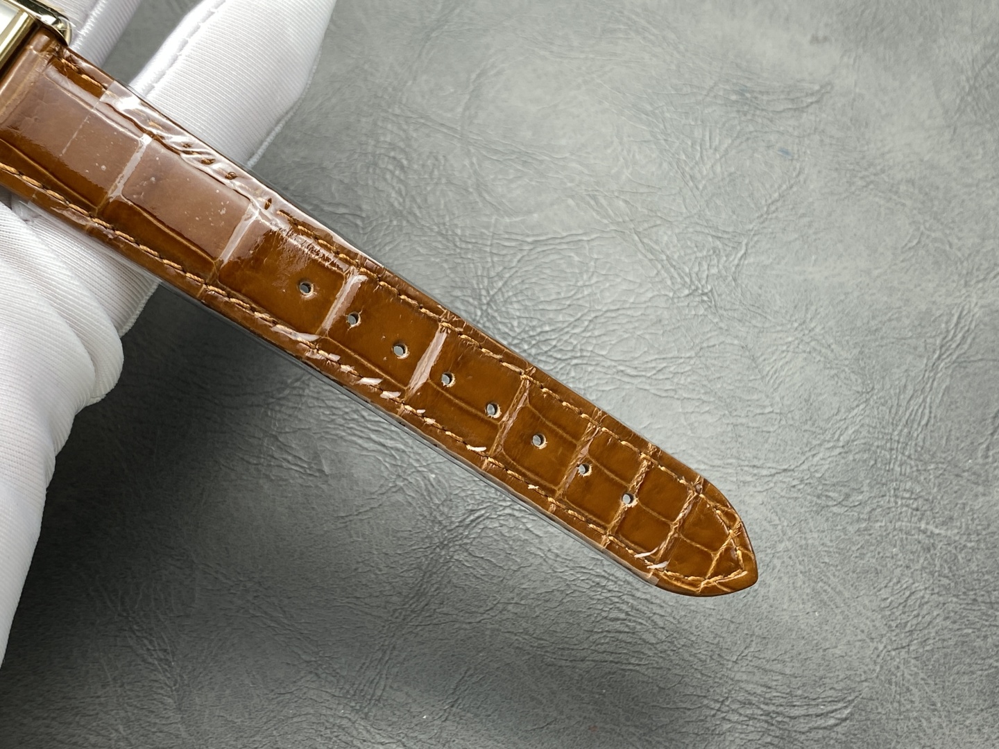 Cartyer Tank Louis Cartyer watch,Small Model - Gorchic - $111.99