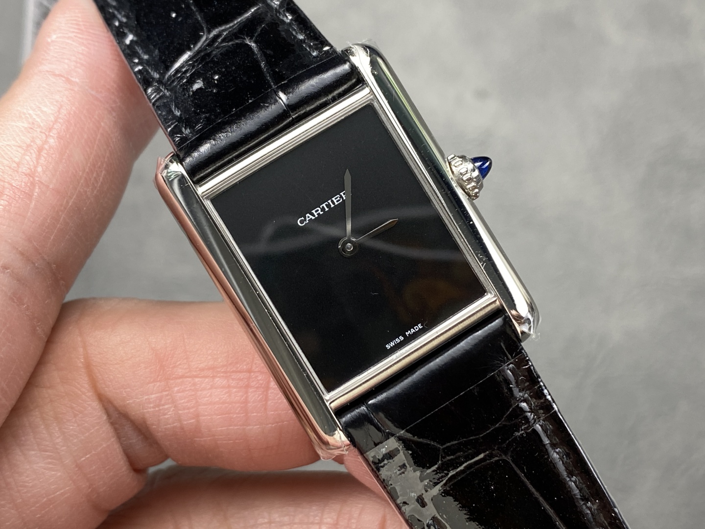 Cartyer Tank Must De Cartyer watch, White Gold, Large Model - Gorchic - $99.99