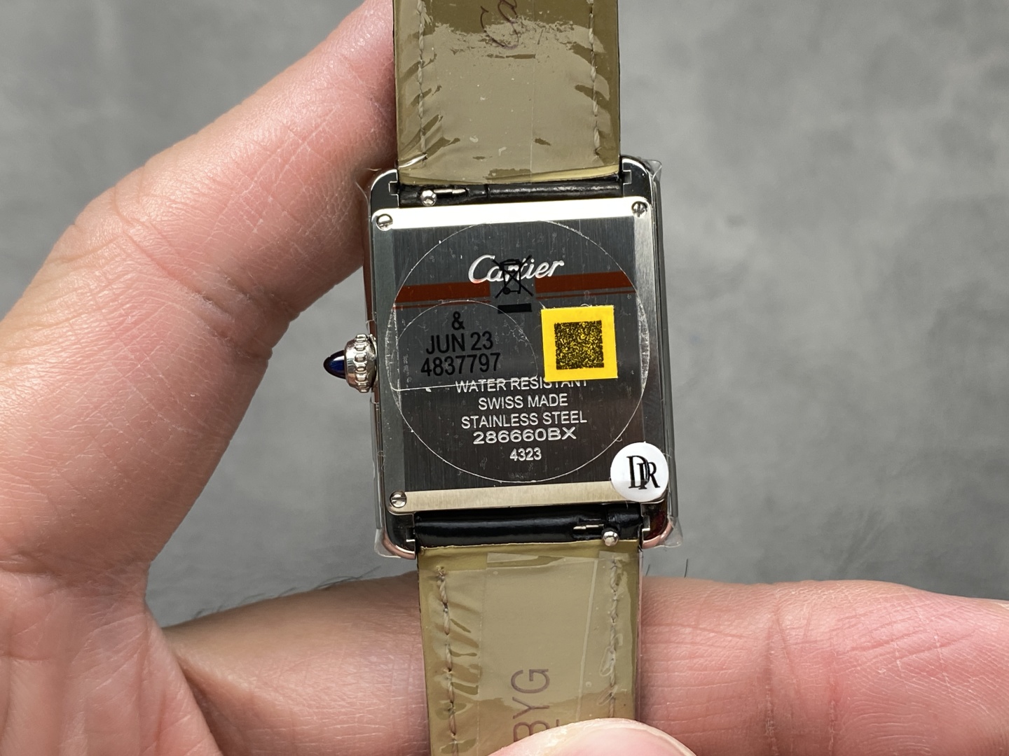 Cartyer Tank Must De Cartyer watch, White Gold, Large Model - Gorchic - $99.99