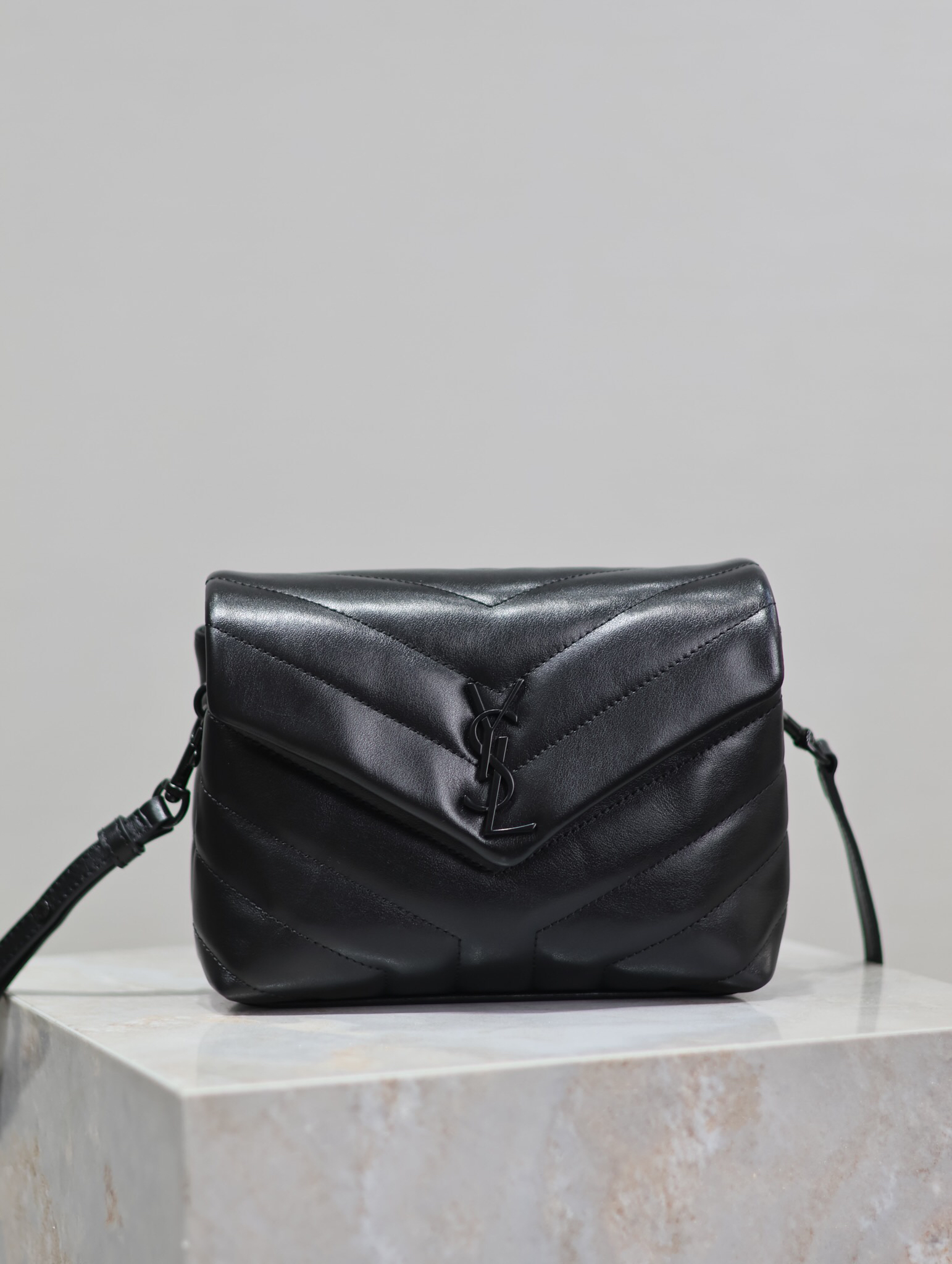 [TOP]Lady Designer Loulou Quilted Leather Shoulder Bag Black - Bag - Gorchic - $366.99
