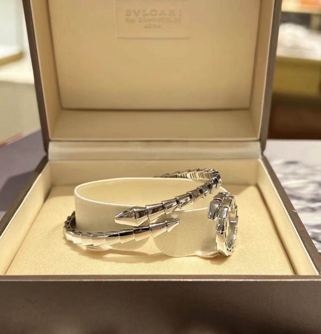 BV Serpenti Viper Bracelet - Gorchic - $48.99