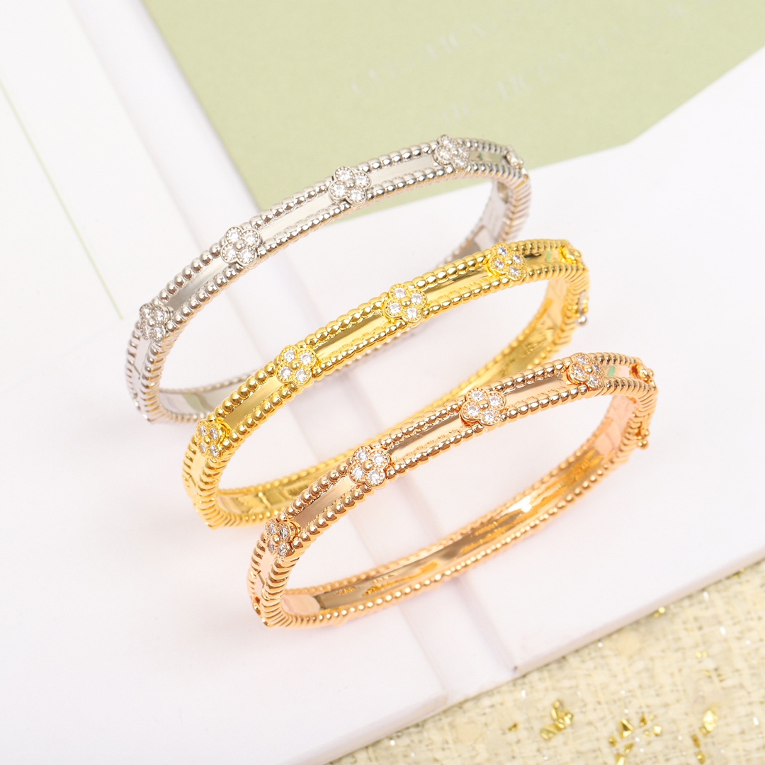 VAC Perlée sweet clovers bracelet, medium model - Gorchic - $48.99