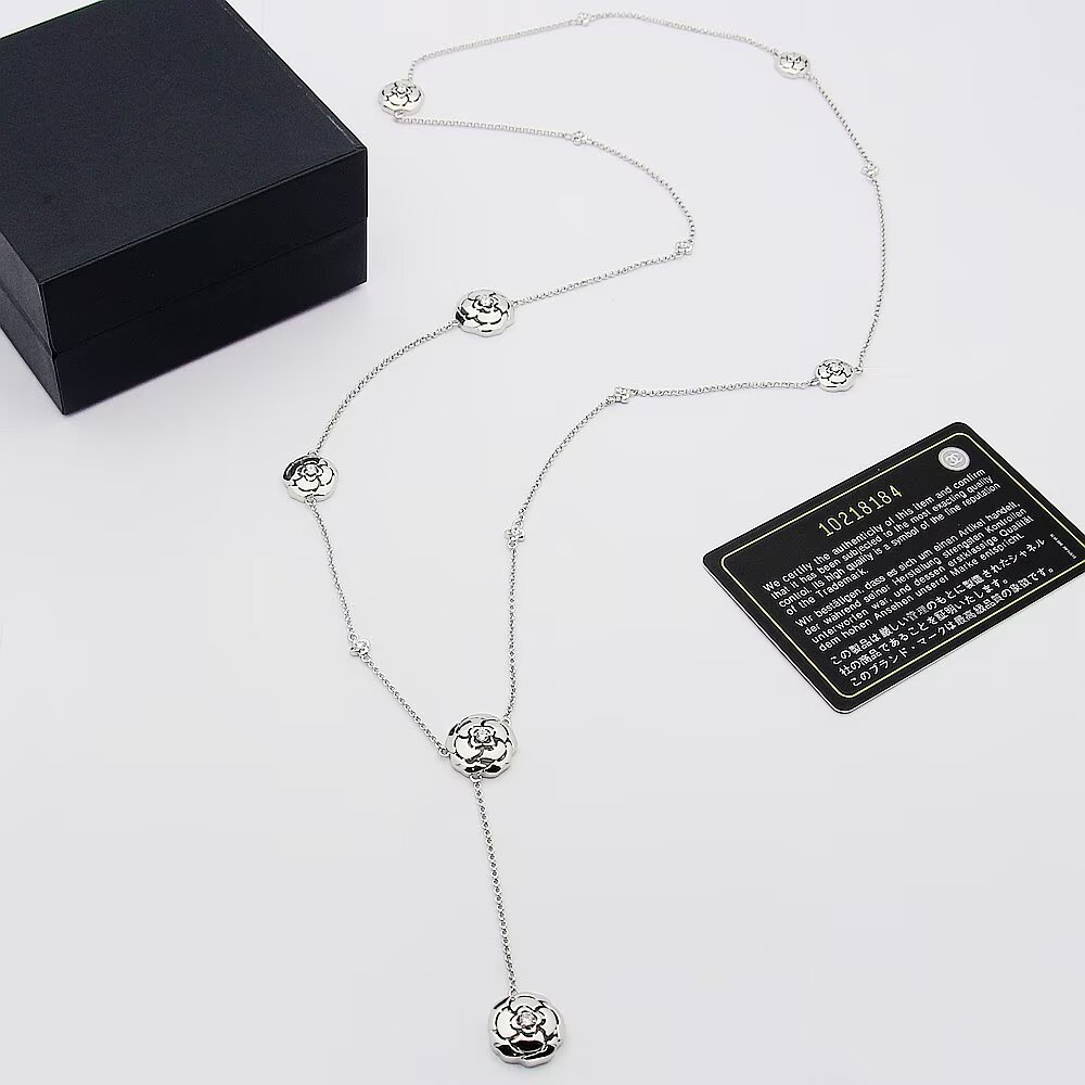 CC Inspired  Les infinis de Camélia necklace - Gorchic - $44.99