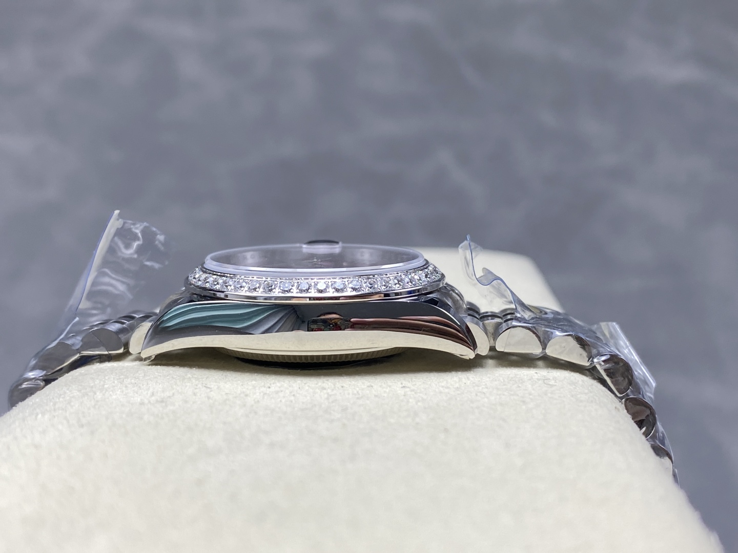 Rolex Datejust Rolex watch, Oystersteel, White Gold, Diamonds, Classic Size - Gorchic - $109.99