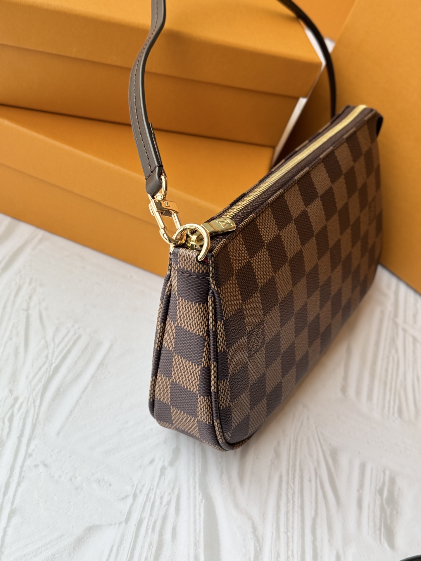 [TOP]Designer Damier Azur Pochette Accessoires Shoulder Bag - Black - Gorchic - $147.99