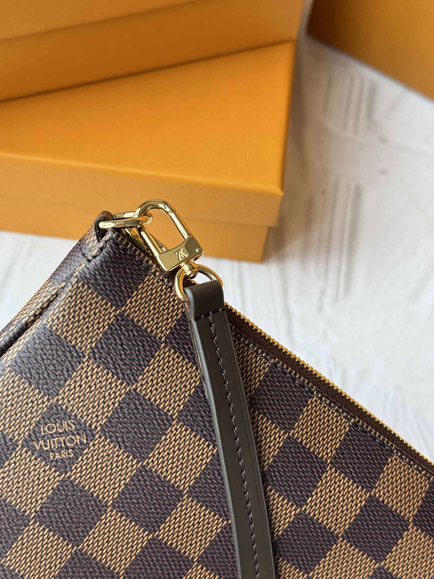 [TOP]Designer Damier Azur Pochette Accessoires Shoulder Bag - Black - Gorchic - $147.99