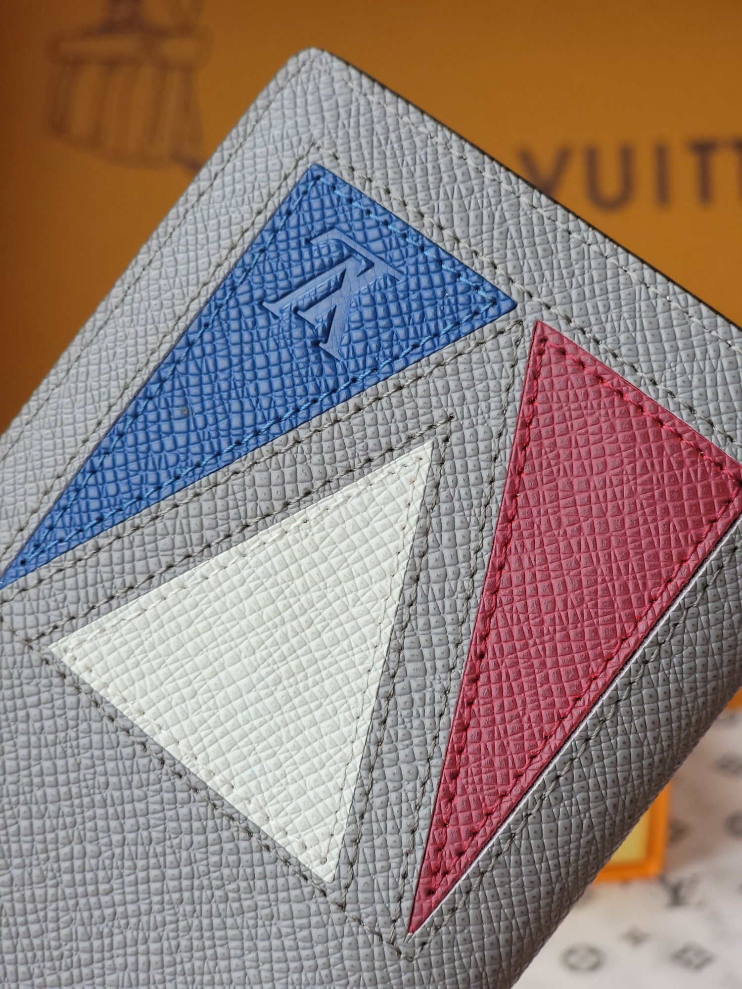 [TOP]Designer Brazza Wallet in Inlaid V Taiga Leather - Grey - Gorchic - $136.99