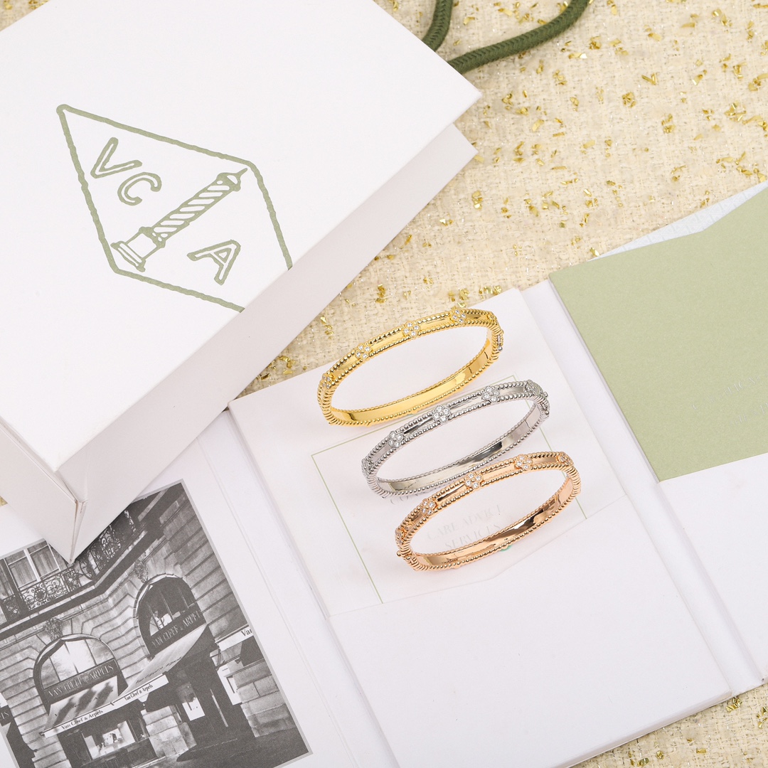 VAC Perlée sweet clovers bracelet, medium model - Gorchic - $48.99