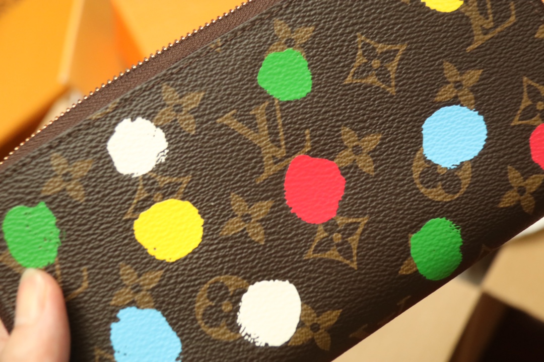 [TOP]Designer Yayoi Kusama Zippy Wallet - Monogram Multicolor - Gorchic - $136.99