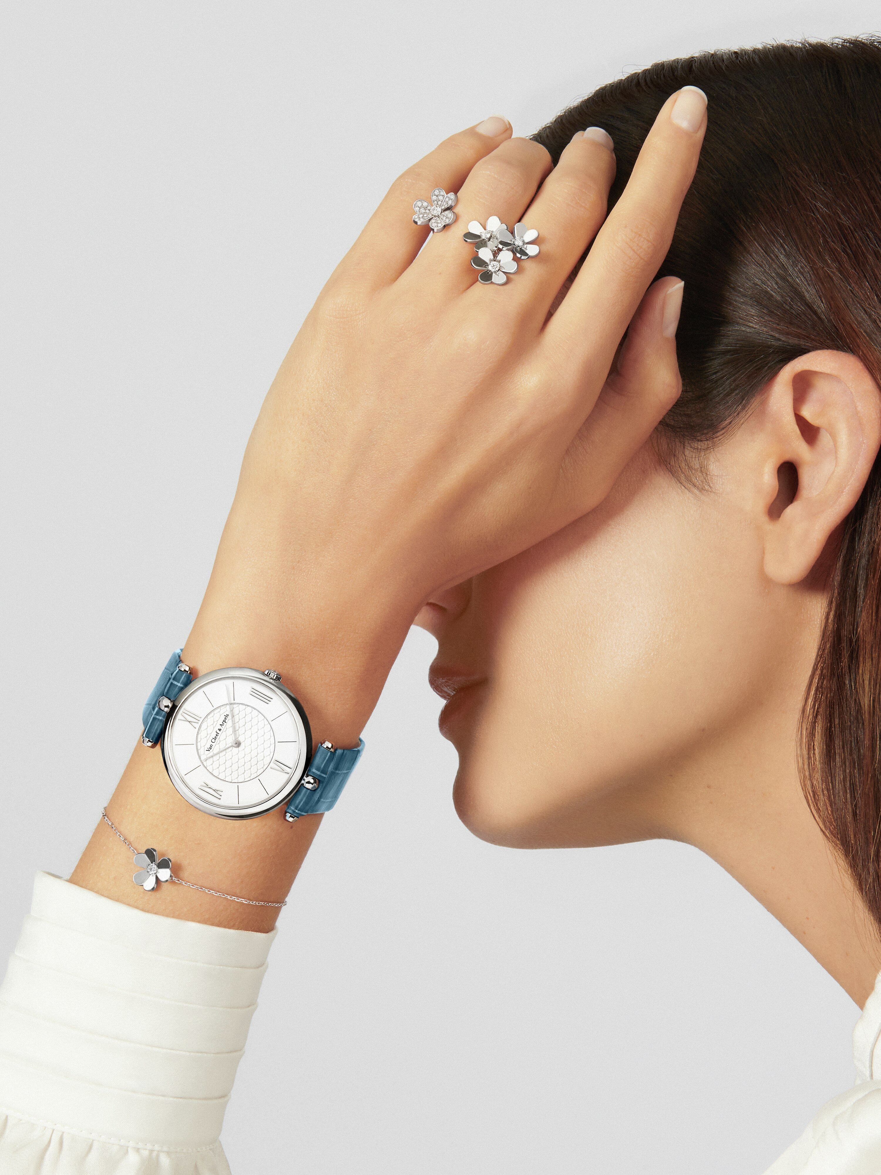 VAC Vinatge Frivole bracelet, White gold, diamonds, Mini model - Gorchic - $48.99