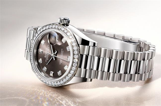 Rolex Datejust Rolex watch, Oystersteel, White Gold, Diamonds, Classic Size - Gorchic - $109.99