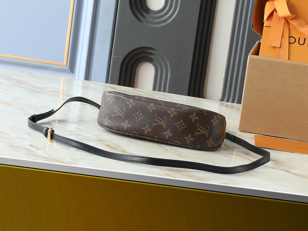 Designer Catchy PM Handbag - Gorchic - $107.99