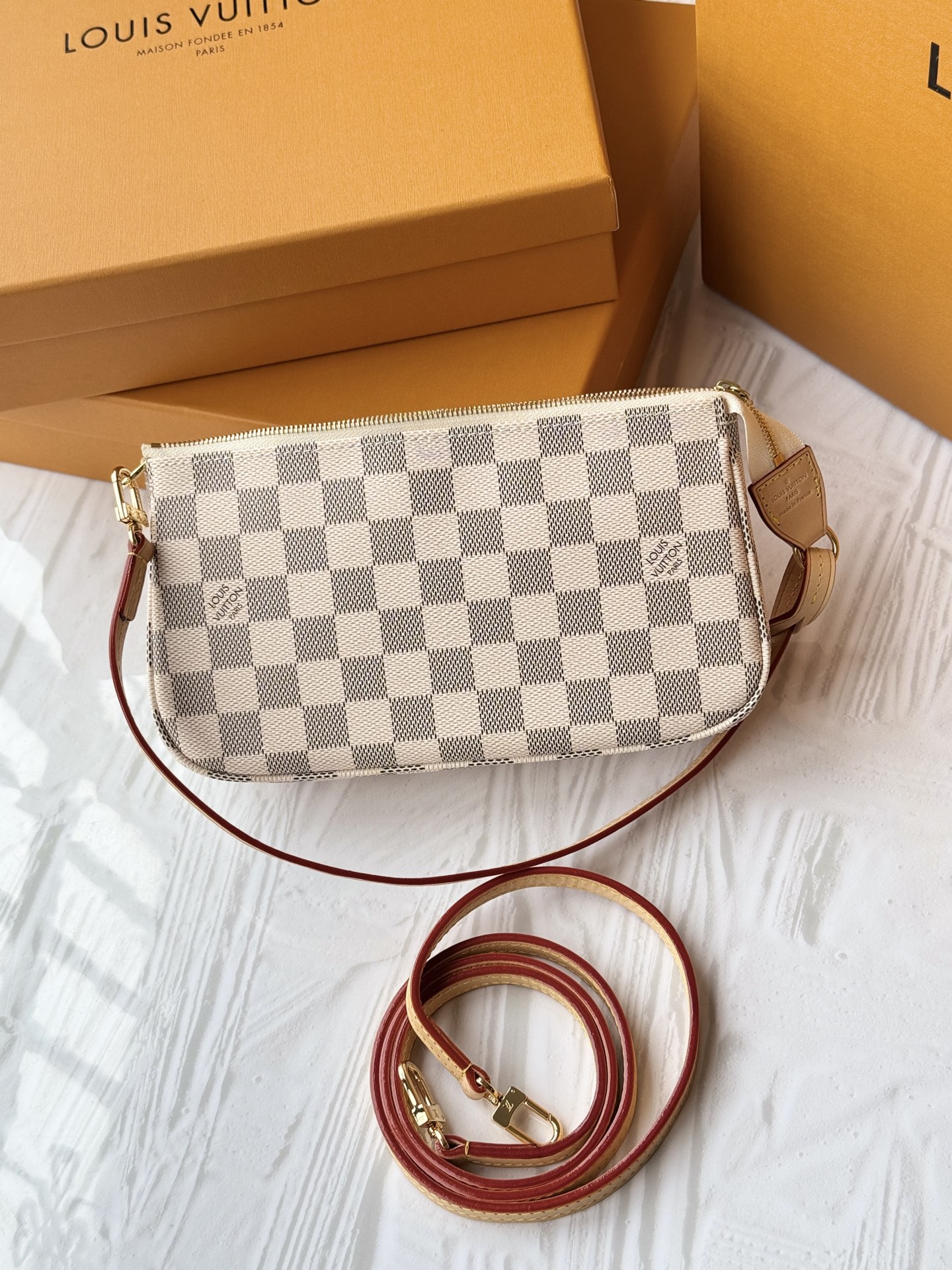 [TOP]Designer Damier Azur Pochette Accessoires Shoulder Bag - White - Gorchic - $147.99
